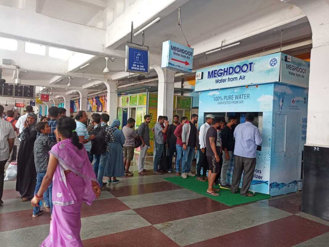 Photo of MEGHDOOT Water-from-Air (atmospheric water generator) Kiosk at the Secunderabad Railway Station.